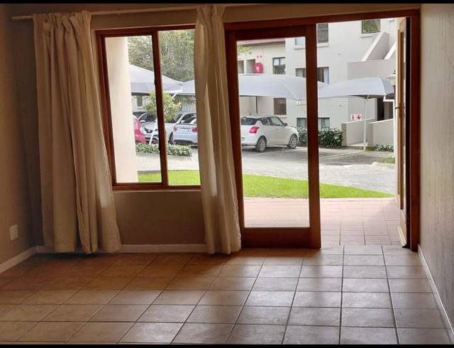 2 BEDROOM APARTMENT FOR SALE IN NORTHCLIFF